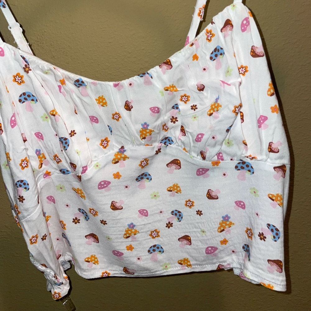 Pacsun mushroom tank top